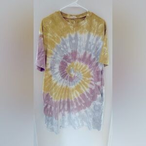Easel Tie Dye long oversized T shirt size Medium